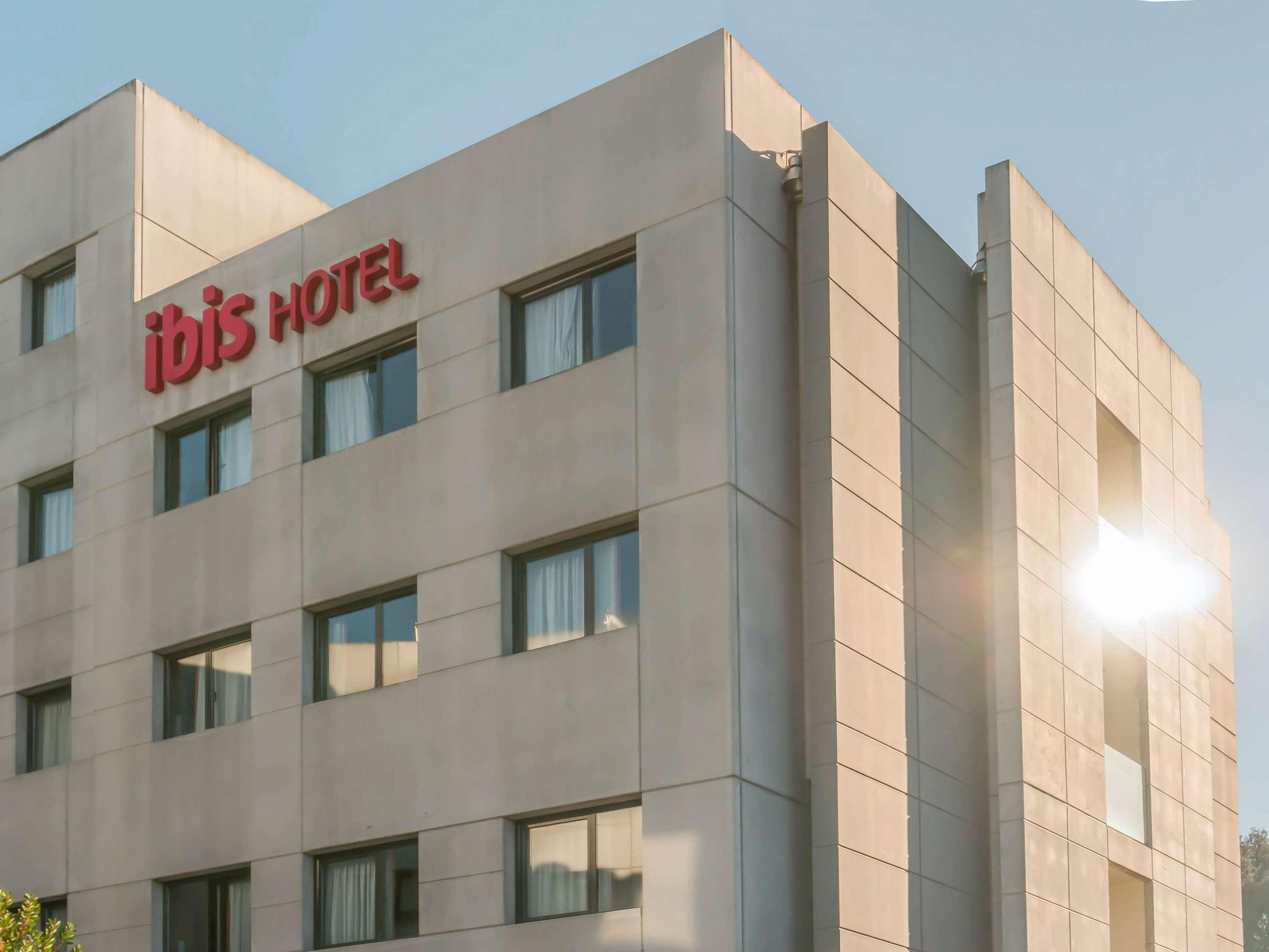 Ibis Girona Exterior foto