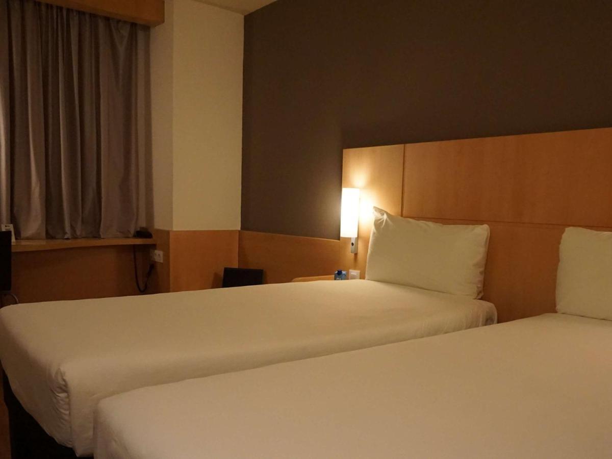 Ibis Girona Exterior foto