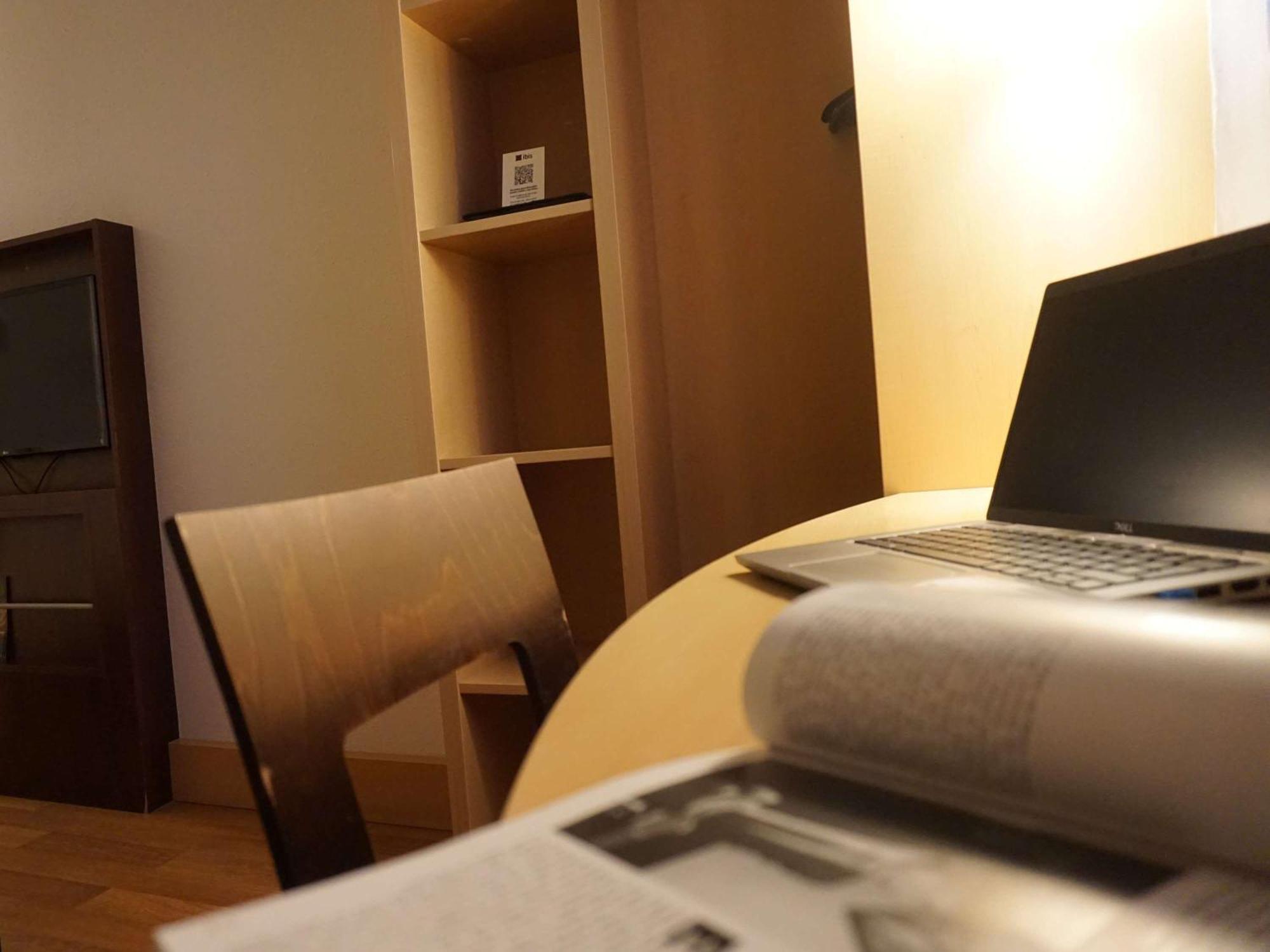 Ibis Girona Exterior foto