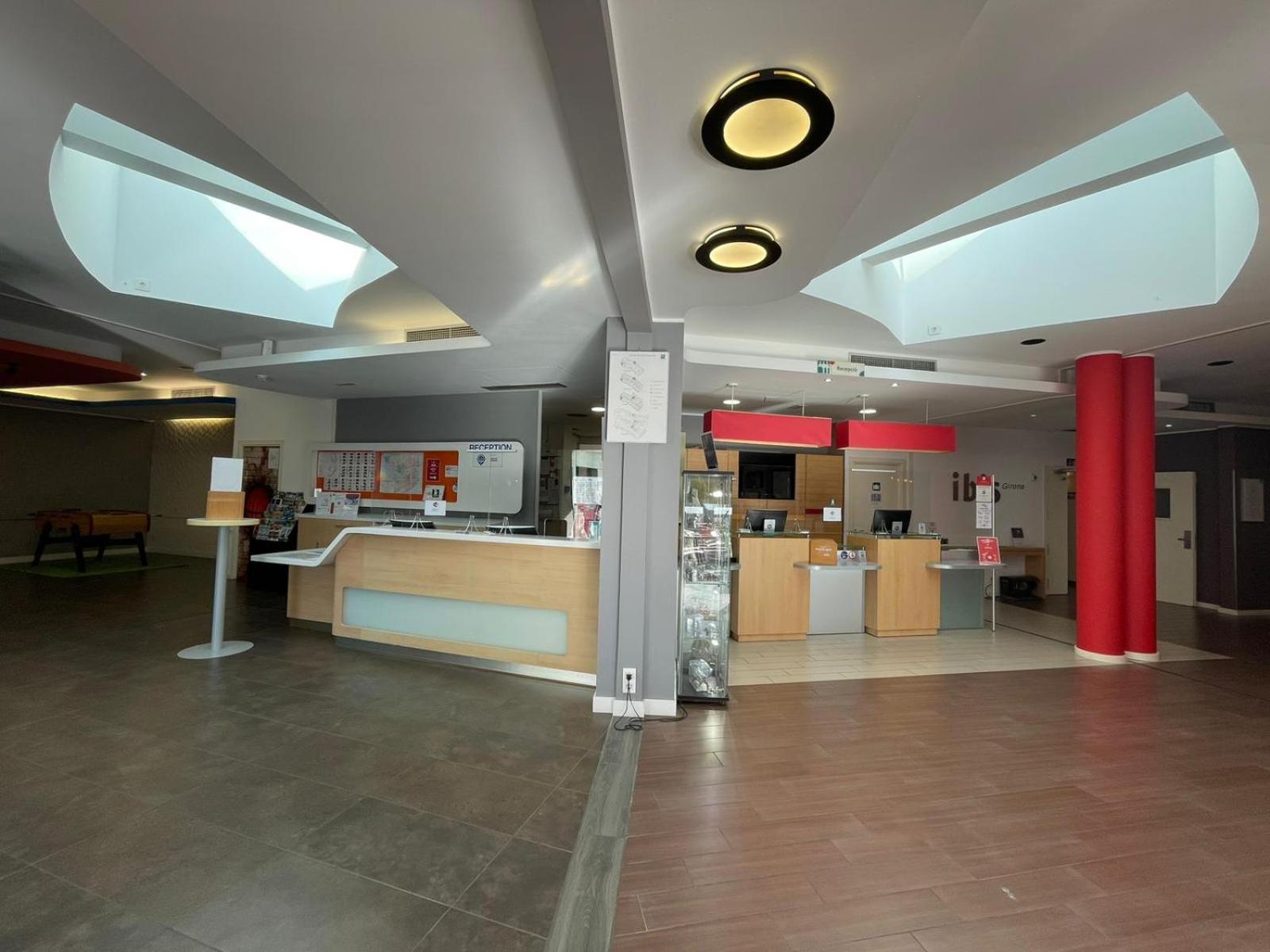 Ibis Girona Exterior foto
