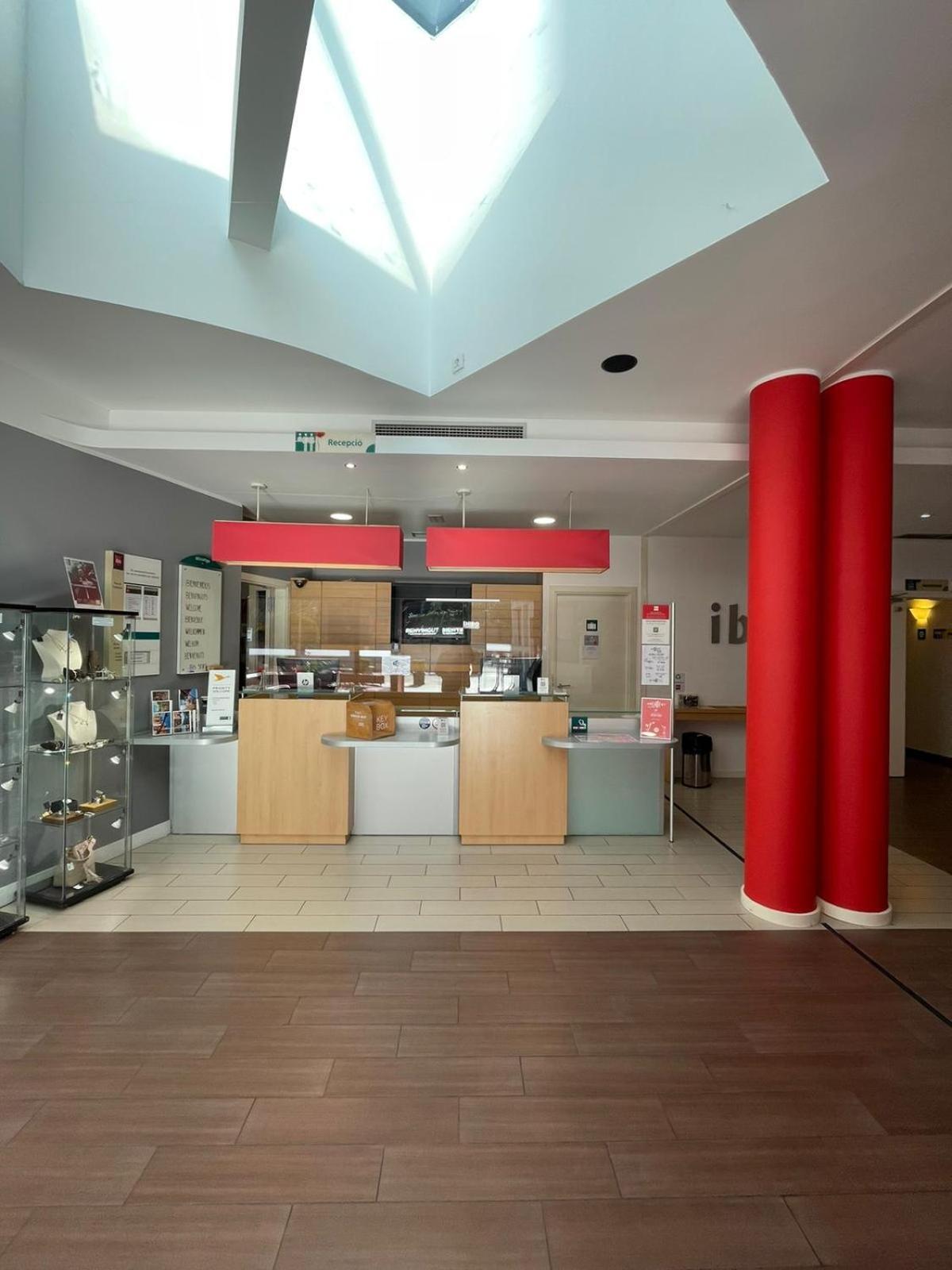 Ibis Girona Exterior foto